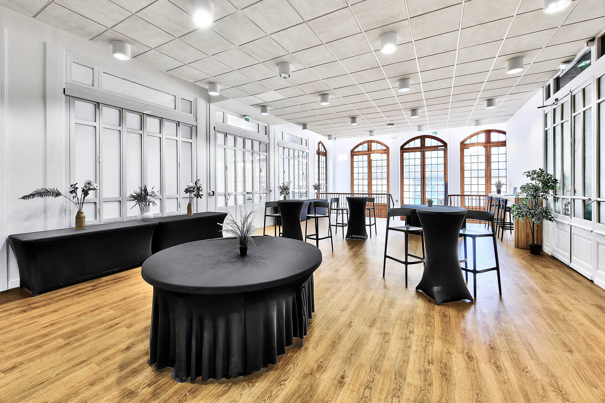 SALLE RECEPTION Location d’espaces à l’Escale Lyonnaise à Lyon pour séminaire, réunion, formation, événementiel, conférence associations et professionnel.